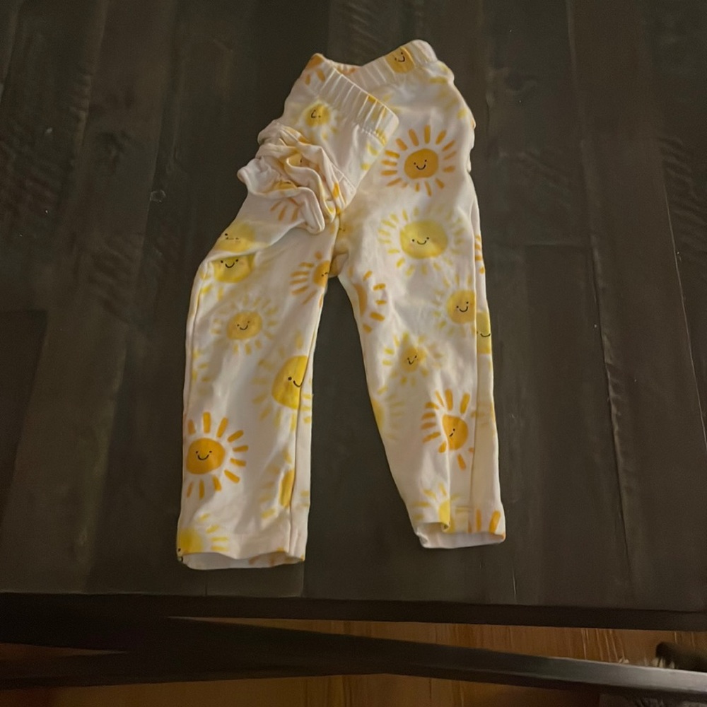Ruffle butt leggings